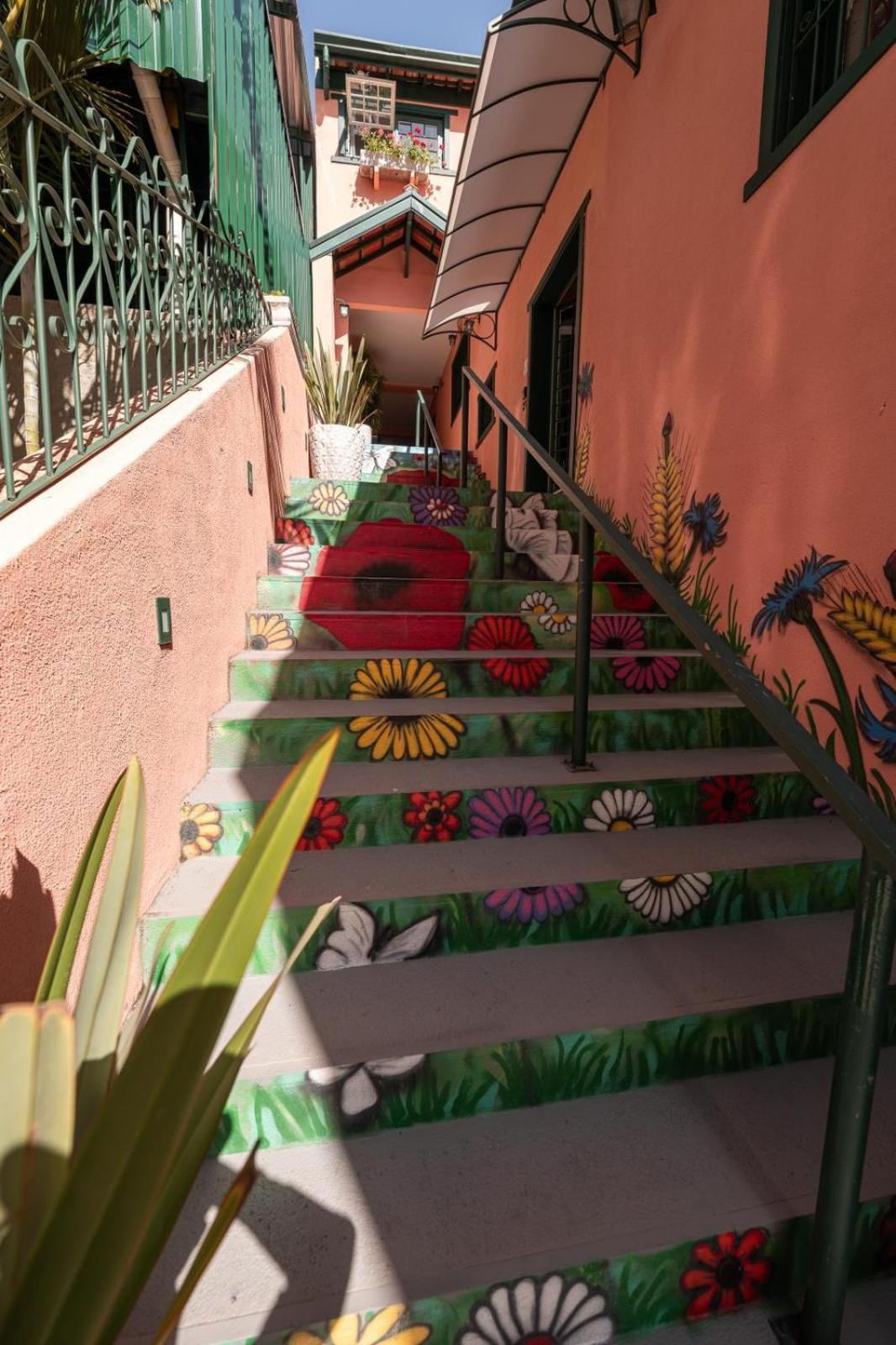 Villa Ida Acomodacoes, Suites Aconchegantes E Charmosas No Centro سيرا نيجرا المظهر الخارجي الصورة